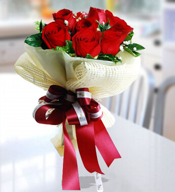 Bunch of 10 Red Roses in nice wrapping Seduction