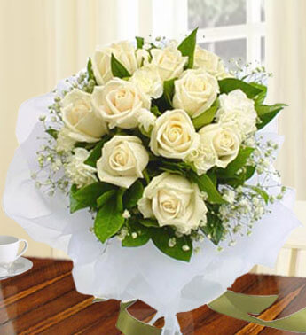Bunch of 10 White Roses with Greens in nice wrapping. Joyful Roses